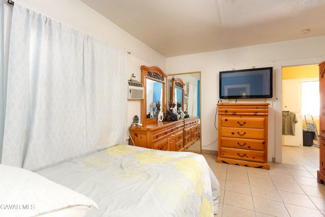 905 Q Street, Bakersfield, CA 93304