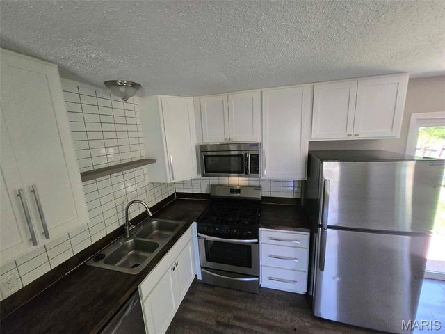 21 Oak Bend Lane, St Peters, MO 63376