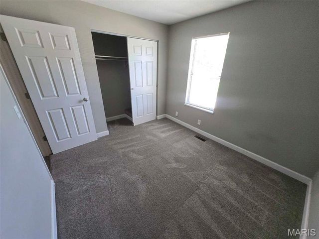 21 Oak Bend Lane, St Peters, MO 63376