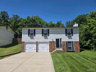 21 Oak Bend Lane, St Peters, MO 63376
