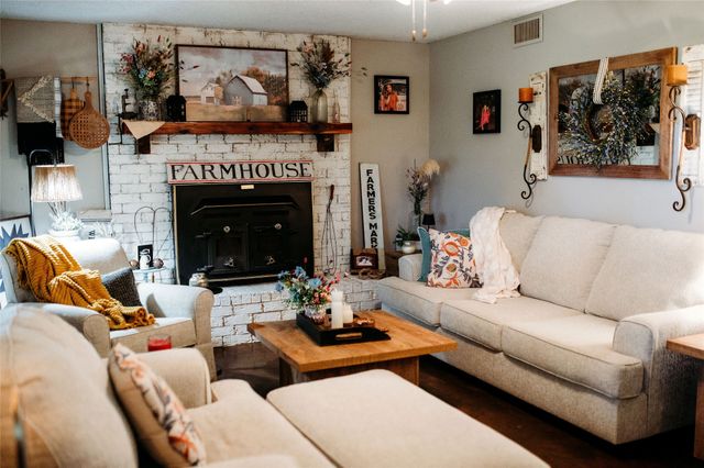 408 County Road 2200, Ivanhoe, TX 75447