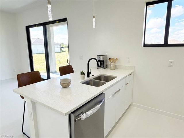 4238 NW 34th TER, Cape Coral, FL 33993