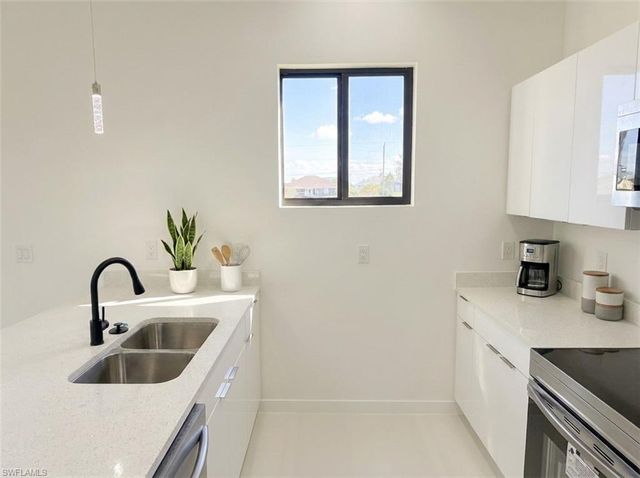 4238 NW 34th TER, Cape Coral, FL 33993