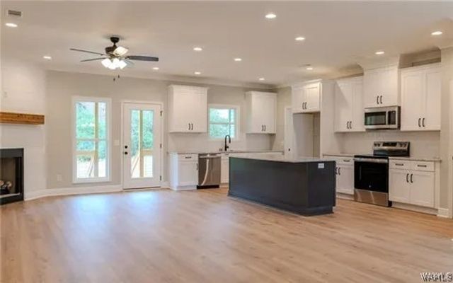 14109 Dairy Barn, Cottondale, AL 35453