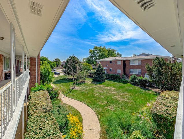 724 N Western Avenue M, Park Ridge, IL 60068
