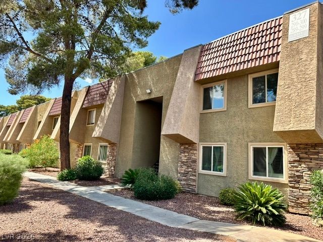 5317 Indian River Drive 297, Las Vegas, NV 89103