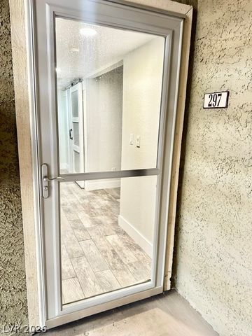5317 Indian River Drive 297, Las Vegas, NV 89103