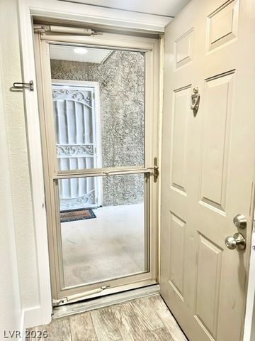 5317 Indian River Drive 297, Las Vegas, NV 89103