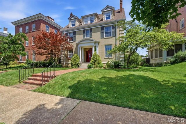 4917 Pershing Place, St Louis, MO 63108