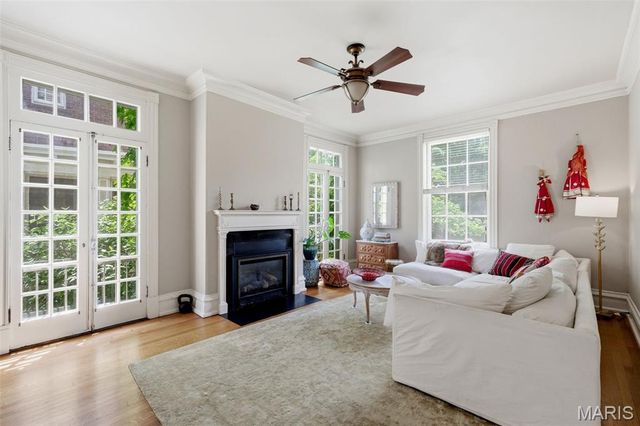 4917 Pershing Place, St Louis, MO 63108