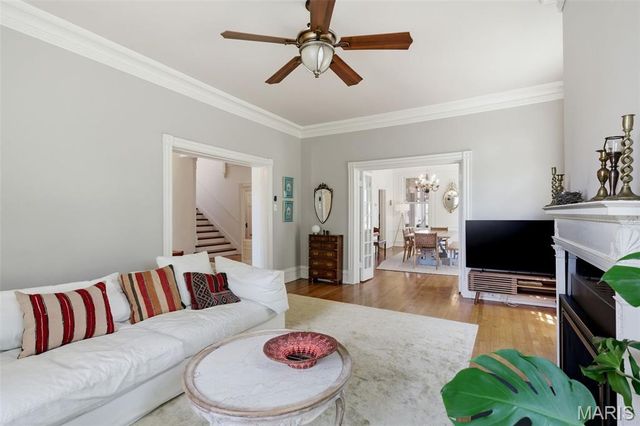 4917 Pershing Place, St Louis, MO 63108