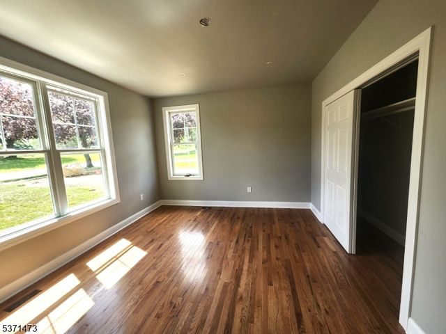 81 Belview Rd, Lopatcong Twp., NJ 08865