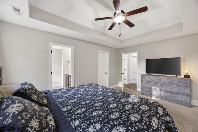 162 Sycamore Hill Dr, Clarksville, TN 37042