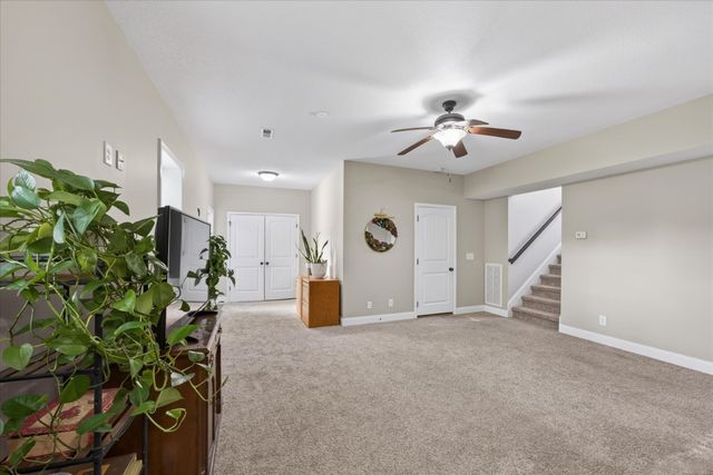 162 Sycamore Hill Dr, Clarksville, TN 37042