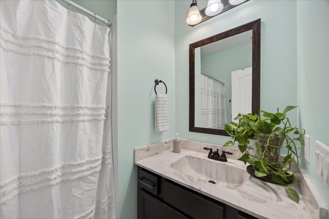 162 Sycamore Hill Dr, Clarksville, TN 37042