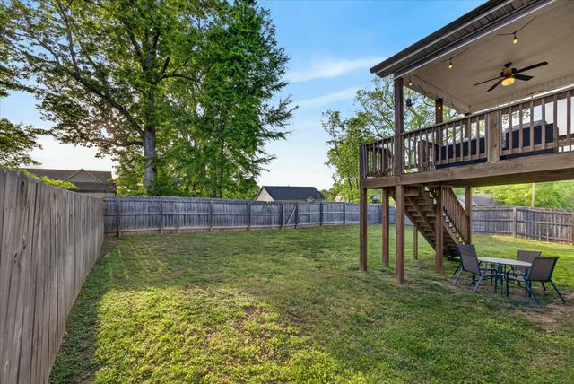 162 Sycamore Hill Dr, Clarksville, TN 37042
