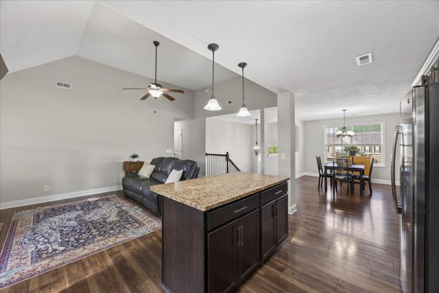 162 Sycamore Hill Dr, Clarksville, TN 37042