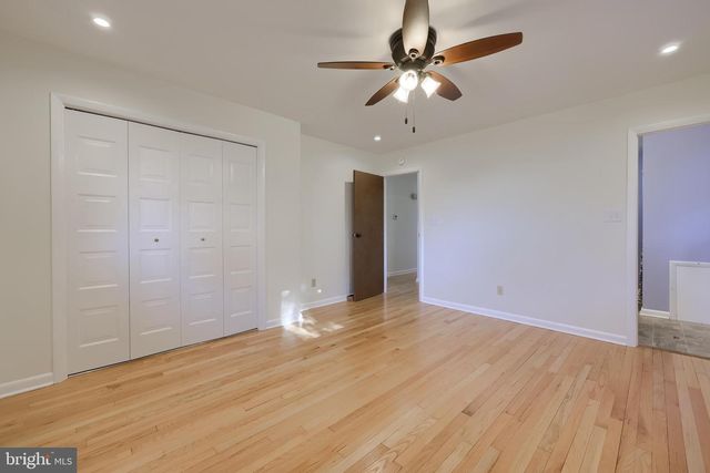 20 HILLSIDE DR, York, PA 17407