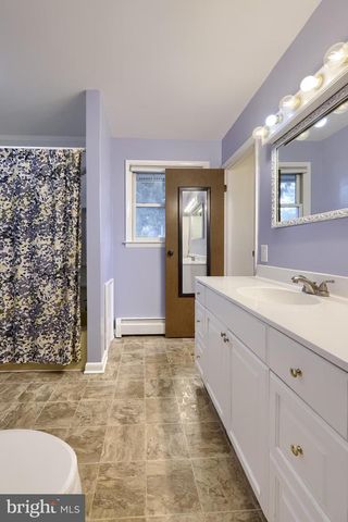 20 HILLSIDE DR, York, PA 17407