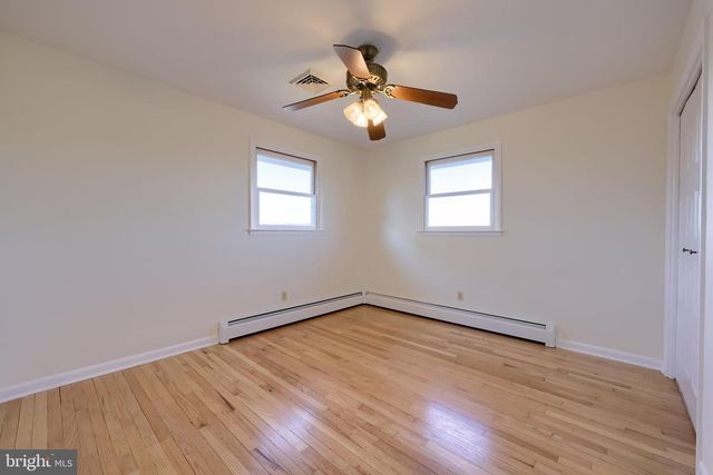 20 HILLSIDE DR, York, PA 17407