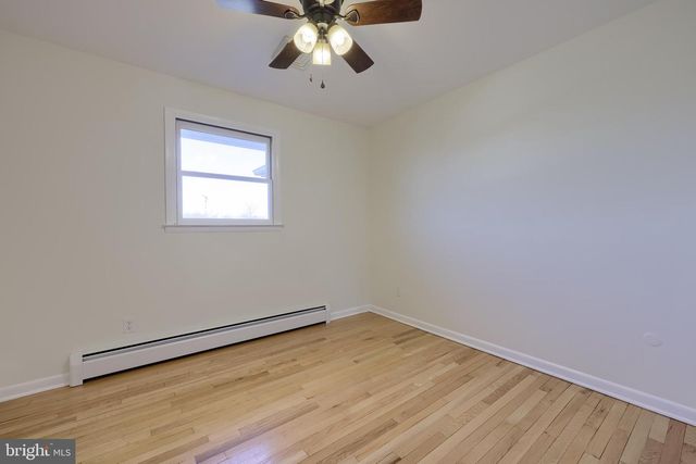 20 HILLSIDE DR, York, PA 17407