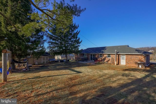 20 HILLSIDE DR, York, PA 17407