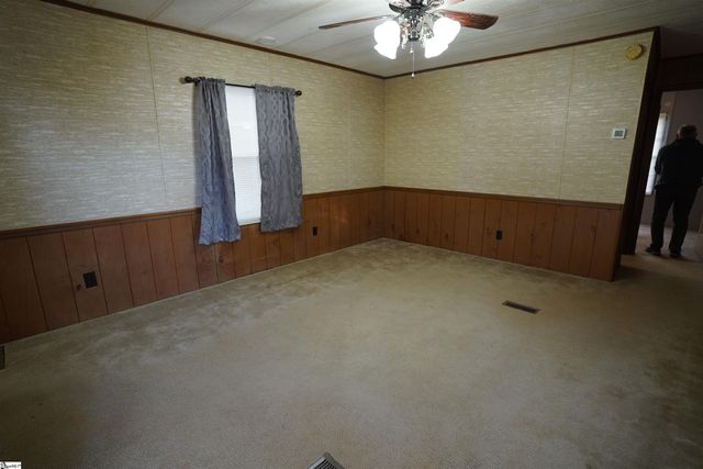 416 Bulls Road, Taylors, SC 29687