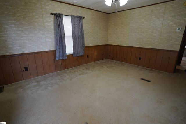 416 Bulls Road, Taylors, SC 29687