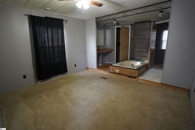 416 Bulls Road, Taylors, SC 29687