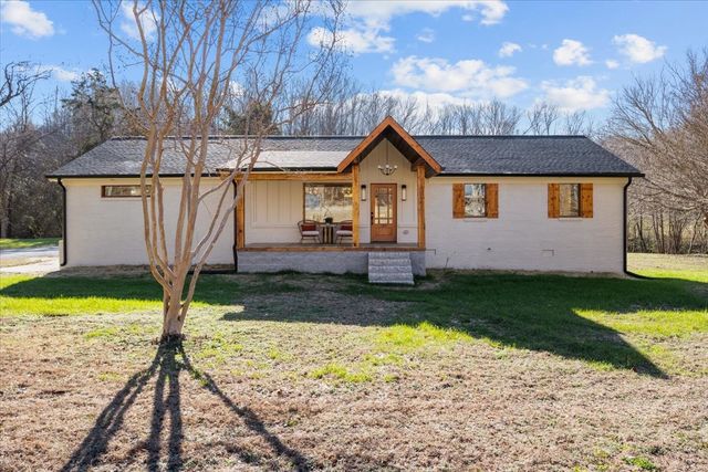 1609 Sycamore Landing Rd, Waverly, TN 37185