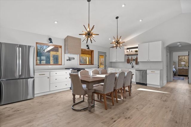 1609 Sycamore Landing Rd, Waverly, TN 37185