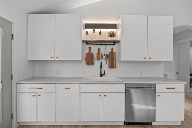 1609 Sycamore Landing Rd, Waverly, TN 37185