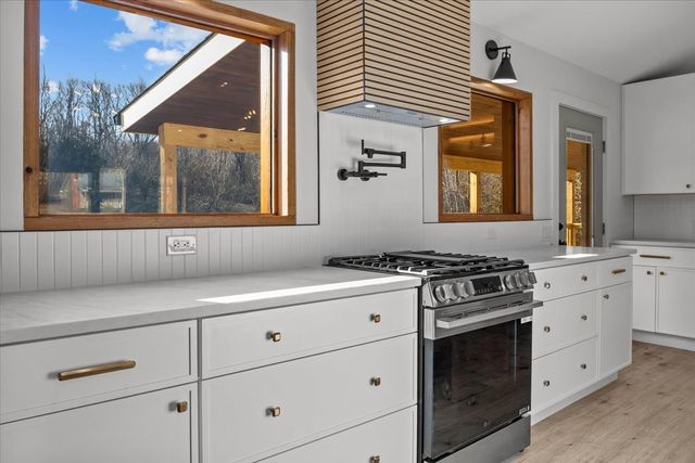 1609 Sycamore Landing Rd, Waverly, TN 37185