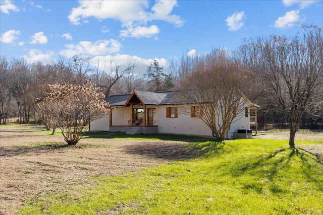 1609 Sycamore Landing Rd, Waverly, TN 37185