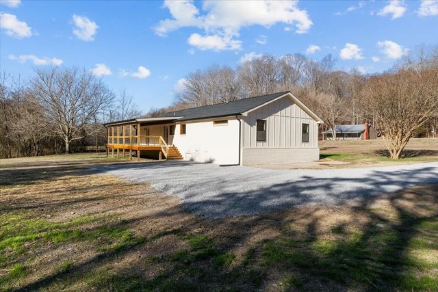 1609 Sycamore Landing Rd, Waverly, TN 37185