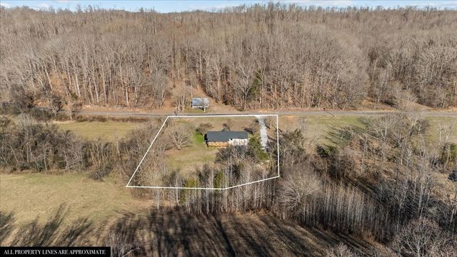 1609 Sycamore Landing Rd, Waverly, TN 37185