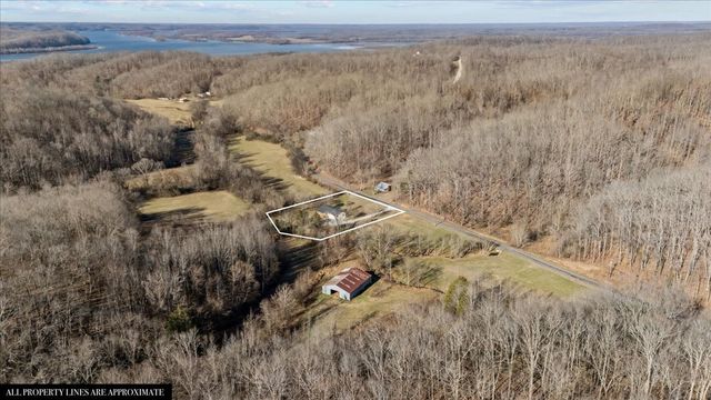 1609 Sycamore Landing Rd, Waverly, TN 37185