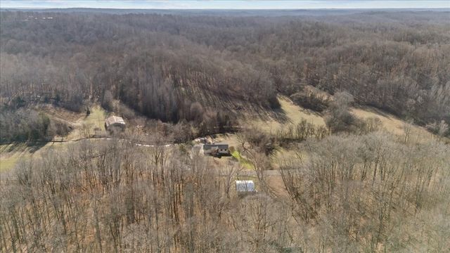 1609 Sycamore Landing Rd, Waverly, TN 37185