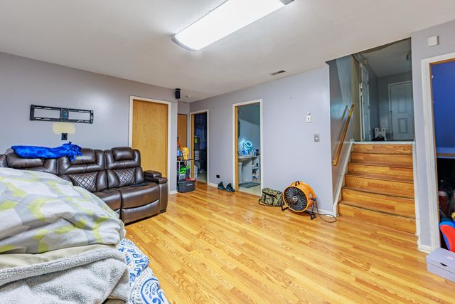 3022 141st Place, Blue Island, IL 60406