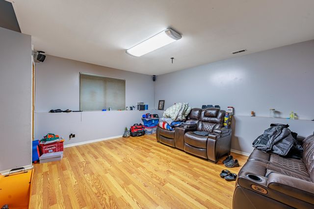 3022 141st Place, Blue Island, IL 60406