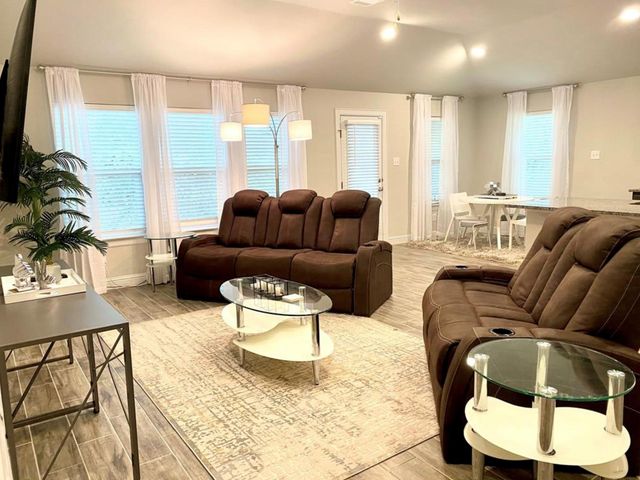 21643 Boggy Ford RD, Lago Vista, TX 78645