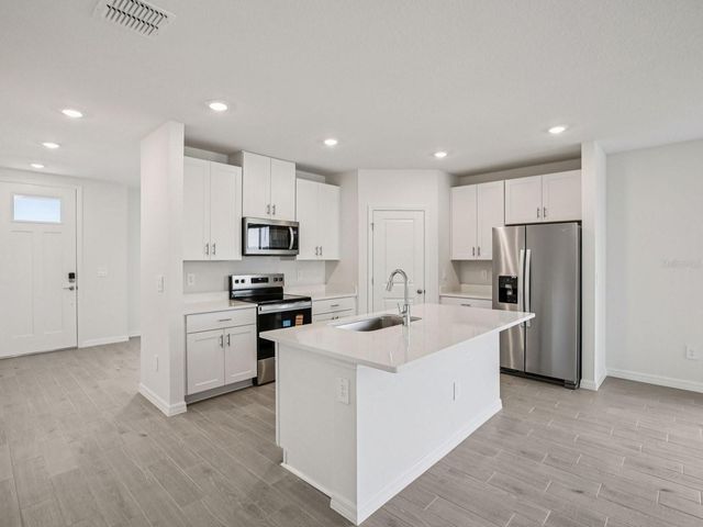 1887 DRAUGHTON DRIVE, Zephyrhills, FL 33541