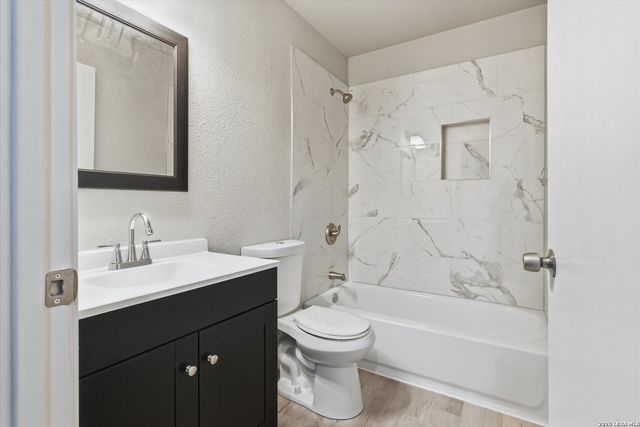 6806 COUGAR CV, San Antonio, TX 78242