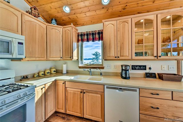 423 Wagon Wheel Road, Hartsel, CO 80449