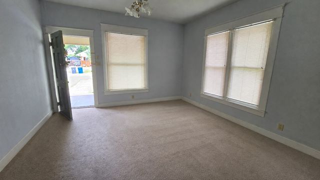 922 Hollywood Avenue, Dallas, TX 75208