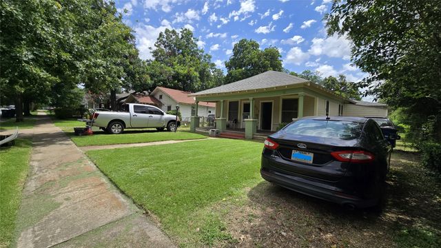 922 Hollywood Avenue, Dallas, TX 75208