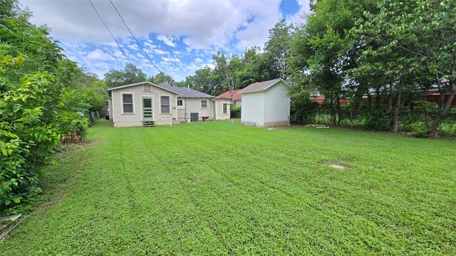 922 Hollywood Avenue, Dallas, TX 75208