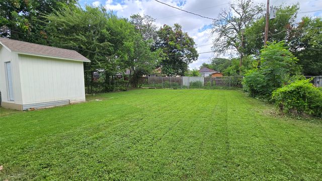 922 Hollywood Avenue, Dallas, TX 75208