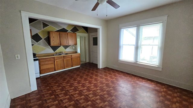 922 Hollywood Avenue, Dallas, TX 75208