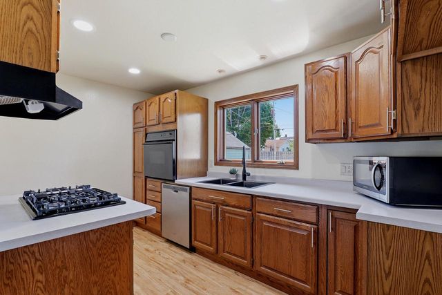 1615 Ashland AVENUE, Sheboygan, WI 53081